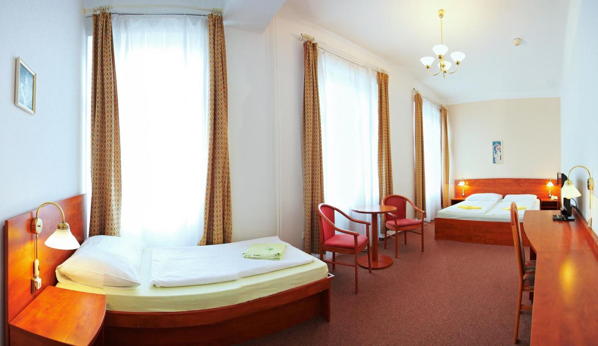 Wellness Hotel Central Klatovy Bagian luar foto
