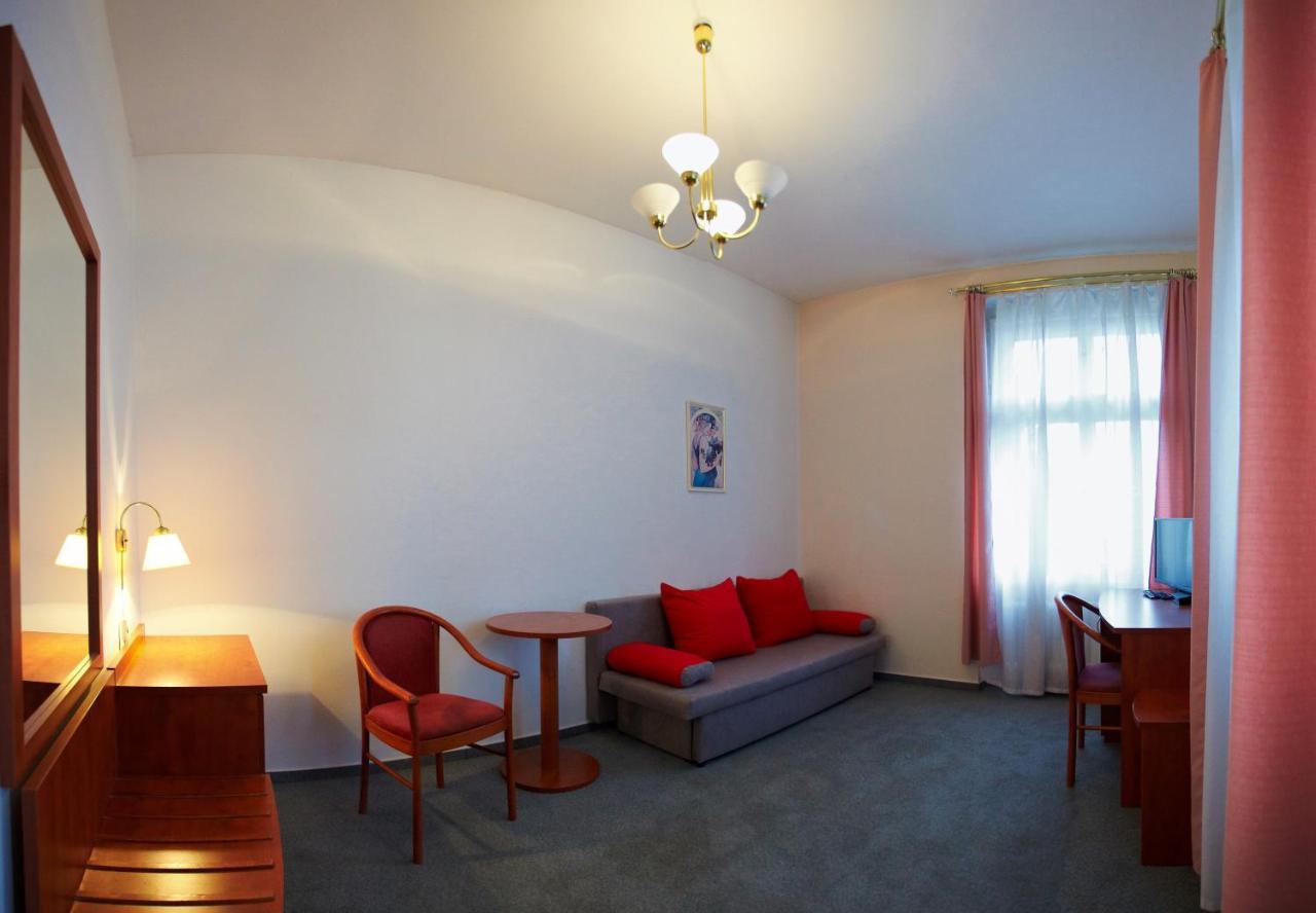 Wellness Hotel Central Klatovy Bagian luar foto