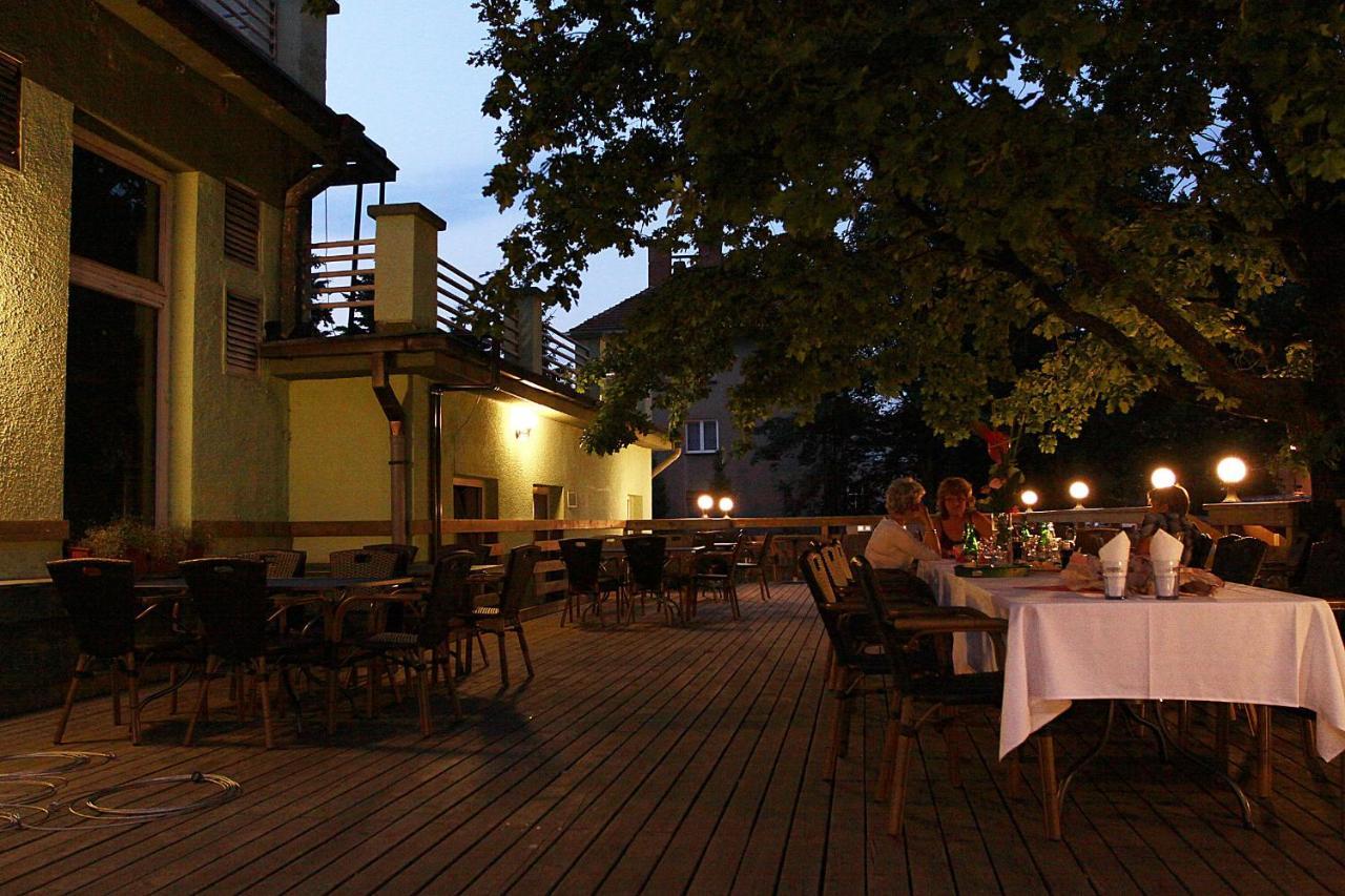 Wellness Hotel Central Klatovy Bagian luar foto